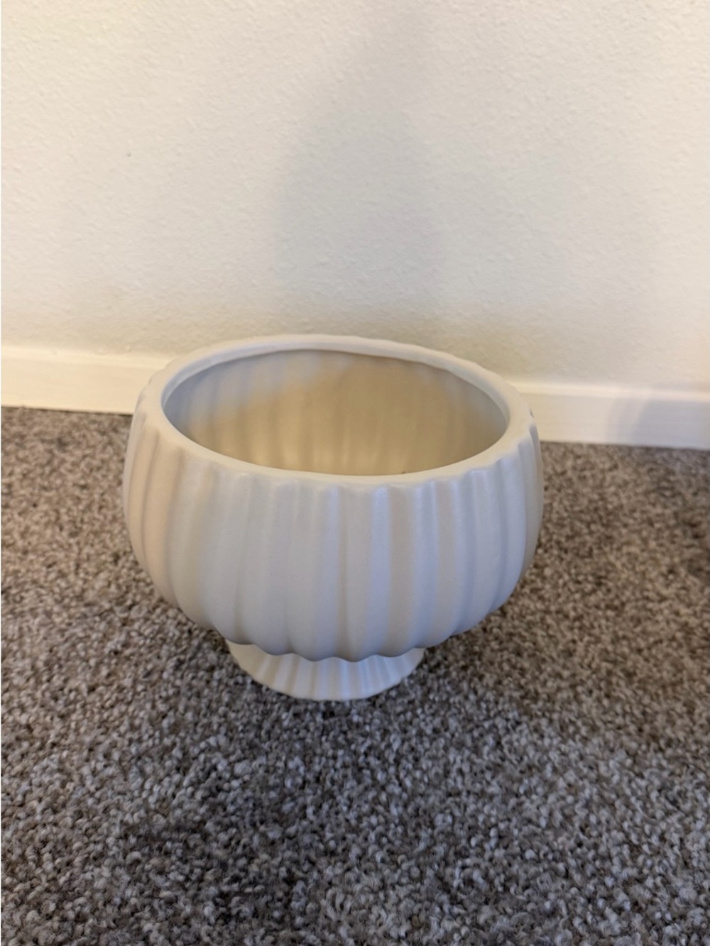 Paynes Gray Matte White Ribbed “Sonata” Ceramic Planter Bowl - Large (7x)